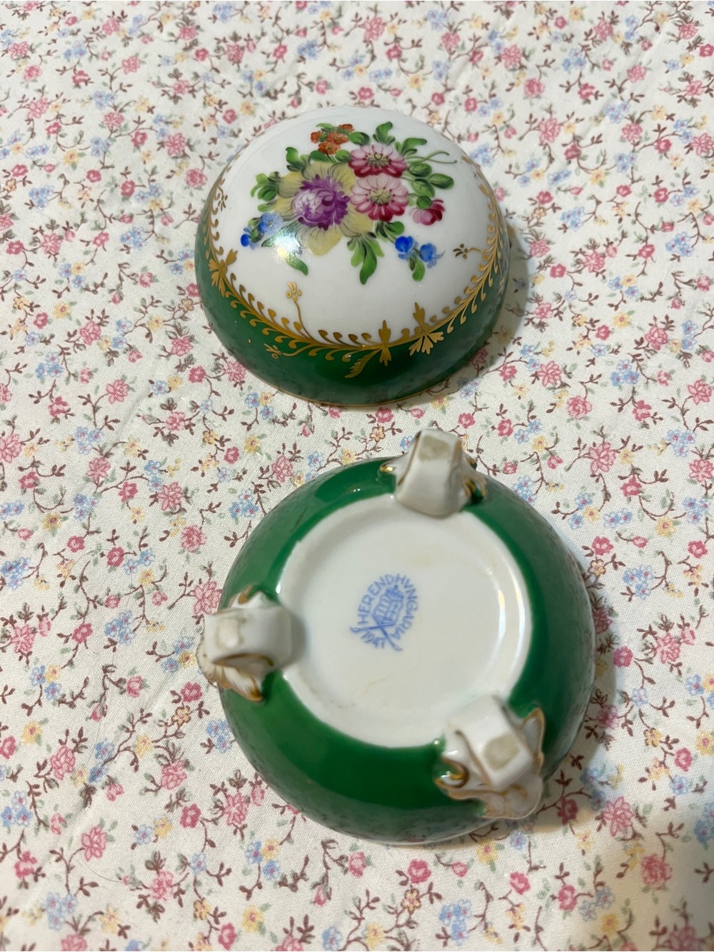 Vintage Herend Hungary Hand Painted 3 Footed Trinket Box - Picture 2 of 6